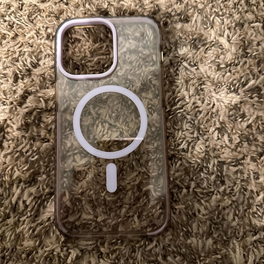 Apple Clear MagSafe Phone Case